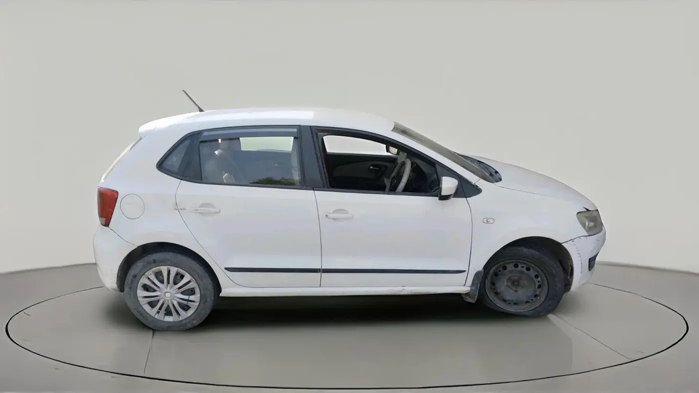 2013 Volkswagen Polo COMFORTLINE 1.2L, Diesel, Manual, 1,28,848 km, exterior