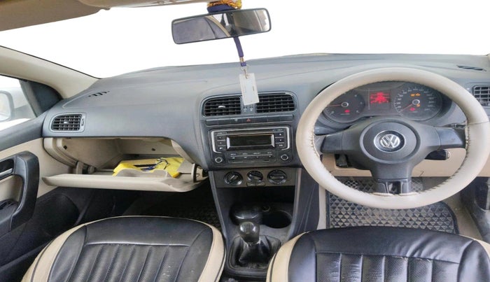 2013 Volkswagen Polo COMFORTLINE 1.2L, Diesel, Manual, 1,28,848 km, interior