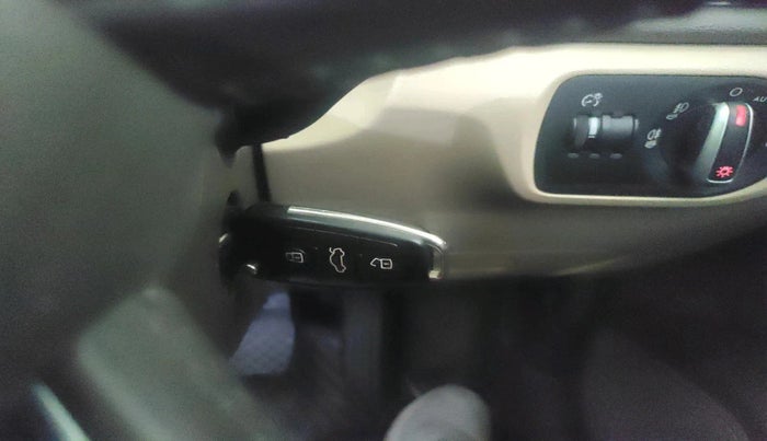 2013 Audi Q3 2.0 QUATTRO TDI AT, Diesel, Automatic, 1,21,535 km, interior