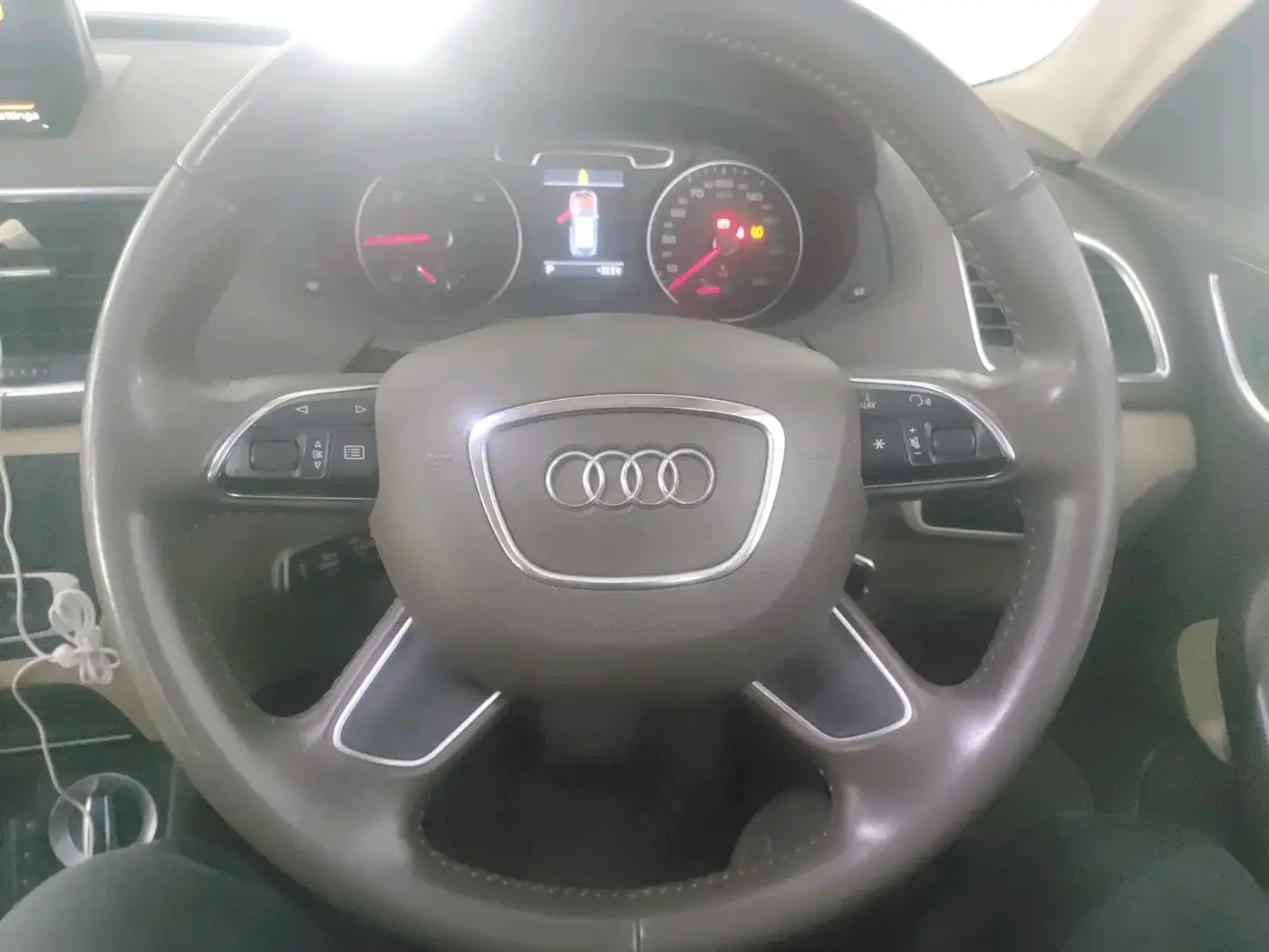 2013 Audi Q3 2.0 QUATTRO TDI AT, Diesel, Automatic, 1,21,535 km, interior