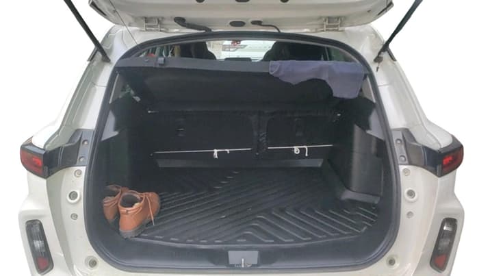 2024 Toyota URBAN CRUISER HYRYDER G NEO DRIVE, Petrol, Manual, 21,722 km, exterior