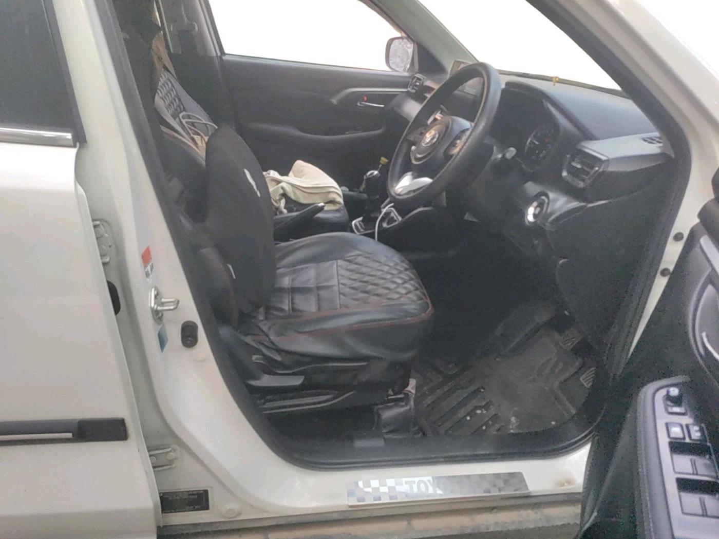 2024 Toyota URBAN CRUISER HYRYDER G NEO DRIVE, Petrol, Manual, 21,722 km, interior