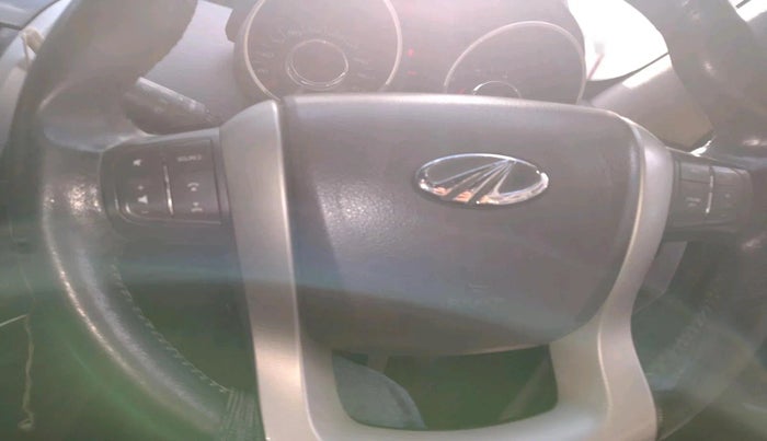 2013 Mahindra XUV500 W8 AWD, Diesel, Manual, 86,000 km, interior