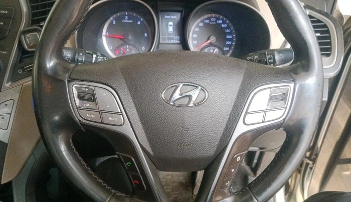 2014 Hyundai Santa Fe 2 WD, Diesel, Manual, 1,12,553 km, interior