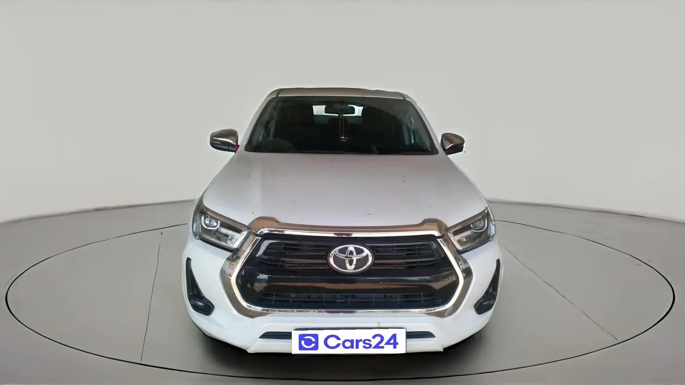 2024 Toyota HILUX HIGH 4X4 AT, Diesel, Automatic, 24,006 km, exterior