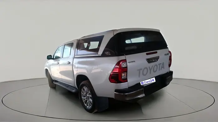 2024 Toyota HILUX HIGH 4X4 AT, Diesel, Automatic, 24,006 km, exterior