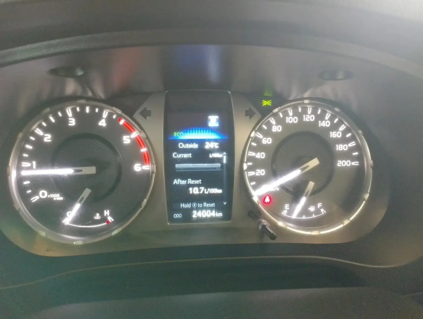 2024 Toyota HILUX HIGH 4X4 AT, Diesel, Automatic, 24,006 km, interior
