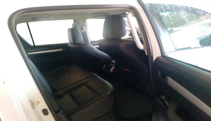 2024 Toyota HILUX HIGH 4X4 AT, Diesel, Automatic, 24,006 km, interior