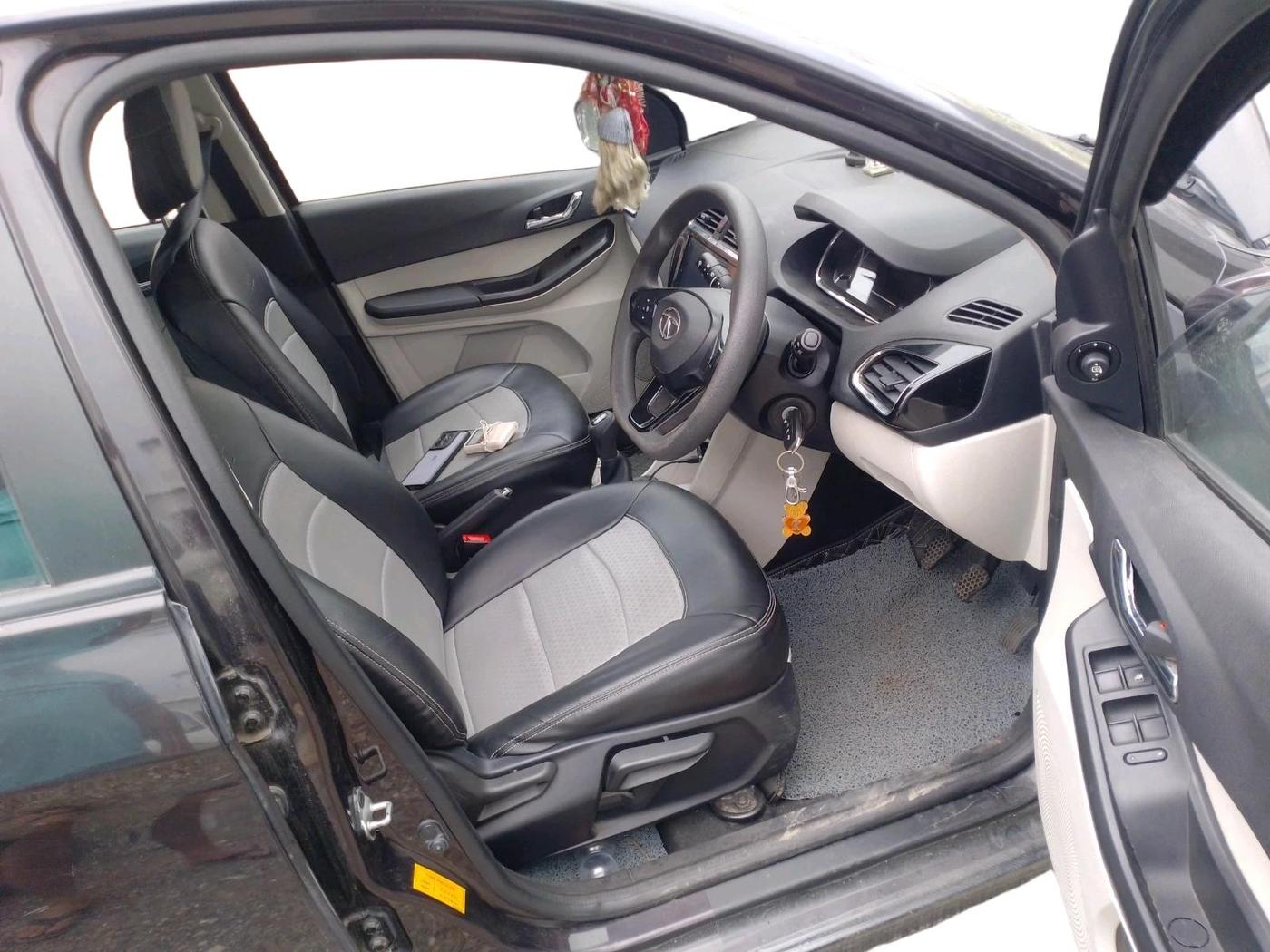2022 Tata Tiago XZ PLUS PETROL, Petrol, Manual, 28,714 km, interior