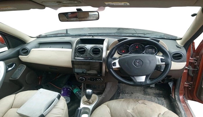 2017 Renault Duster 110 PS RXZ 4X2 AMT DIESEL, Diesel, Automatic, 50,000 km, interior