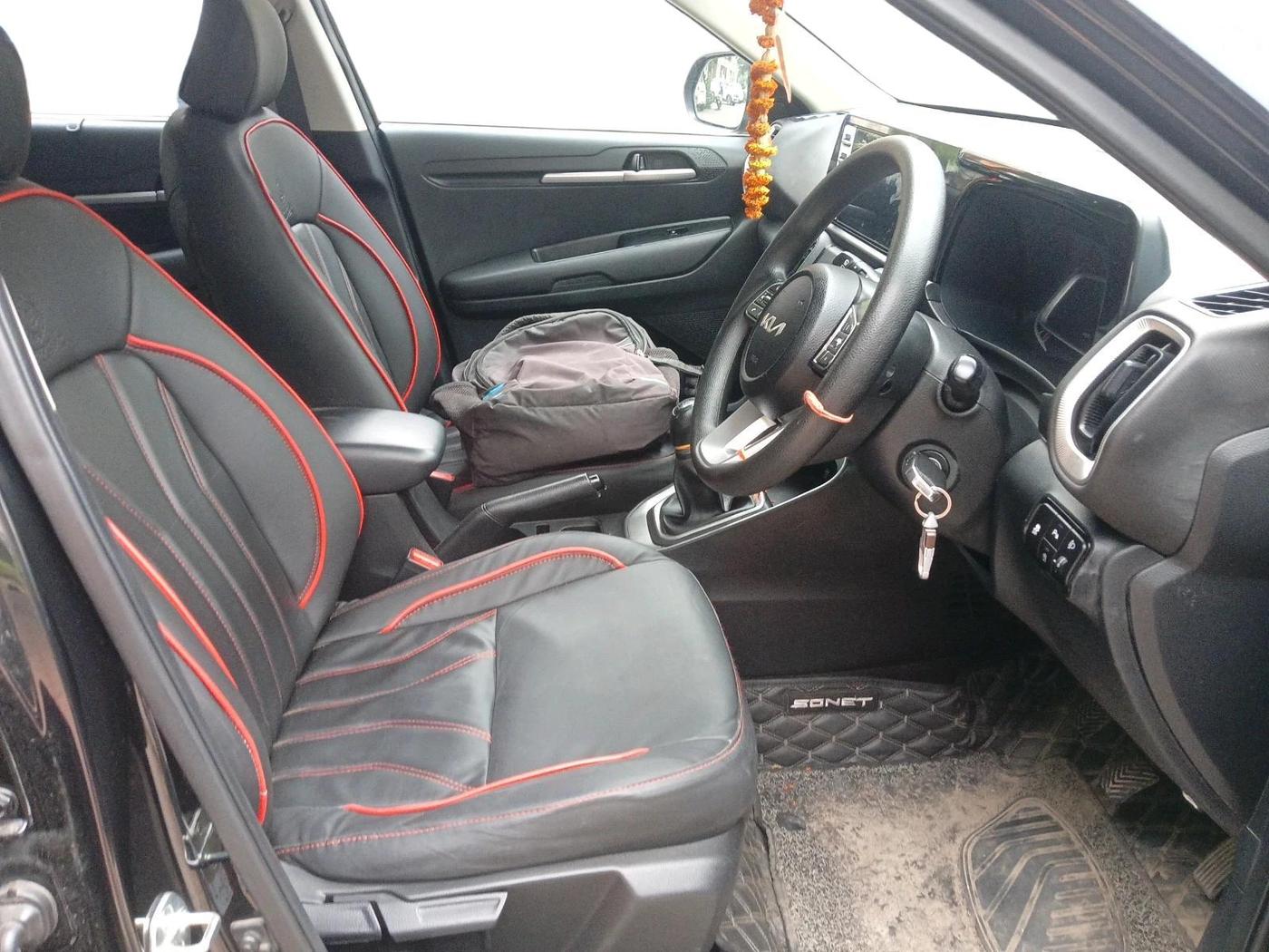 2024 KIA SONET HTK (O) 1.2 Petrol MT, Petrol, Manual, 39,427 km, interior