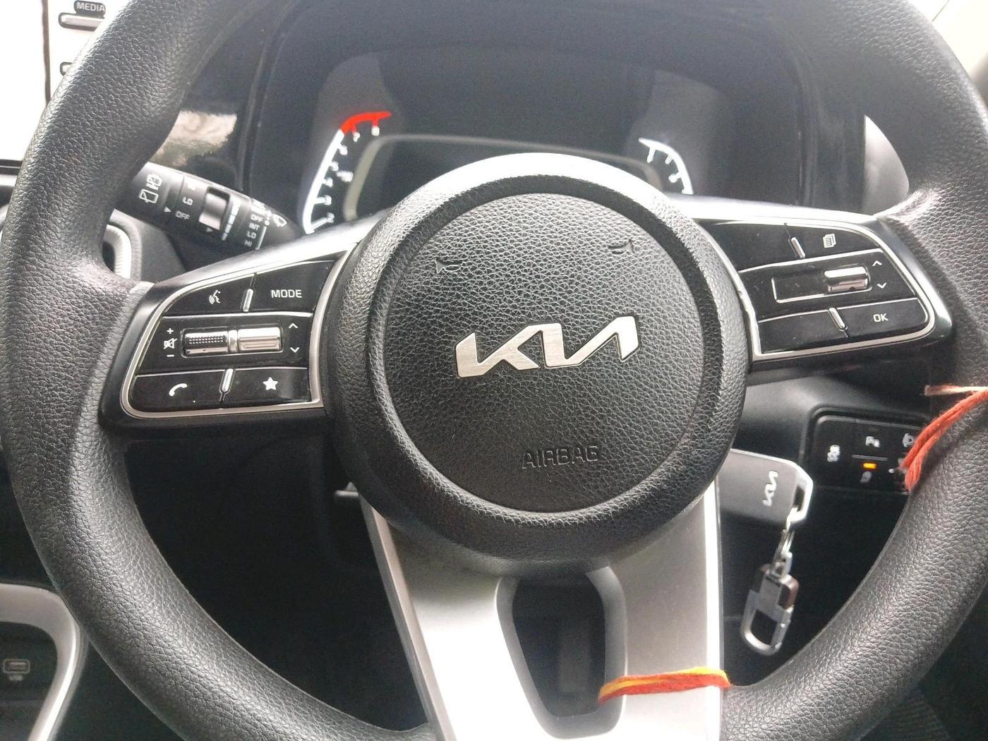 2024 KIA SONET HTK (O) 1.2 Petrol MT, Petrol, Manual, 39,427 km, interior