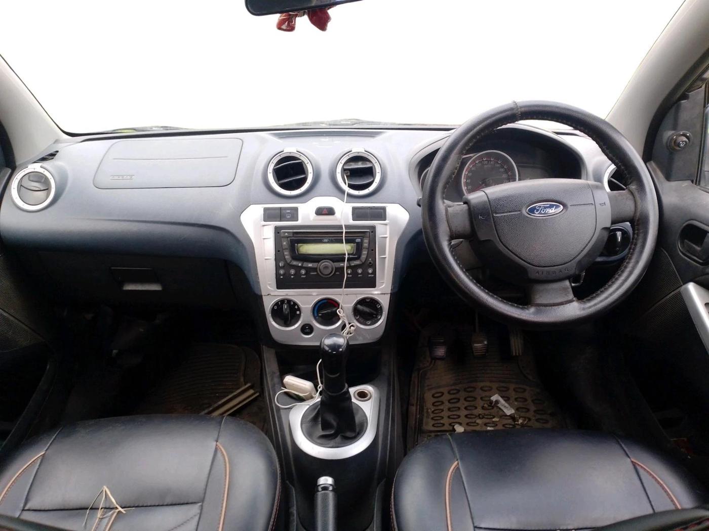 2013 Ford Figo TITANIUM 1.2 PETROL, Petrol, Manual, 59,854 km, interior