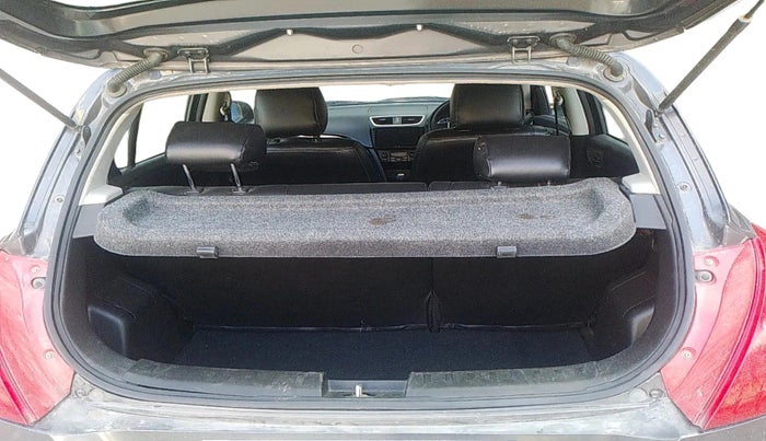 2015 Maruti Swift ZXI, Petrol, Manual, 1,35,000 km, exterior