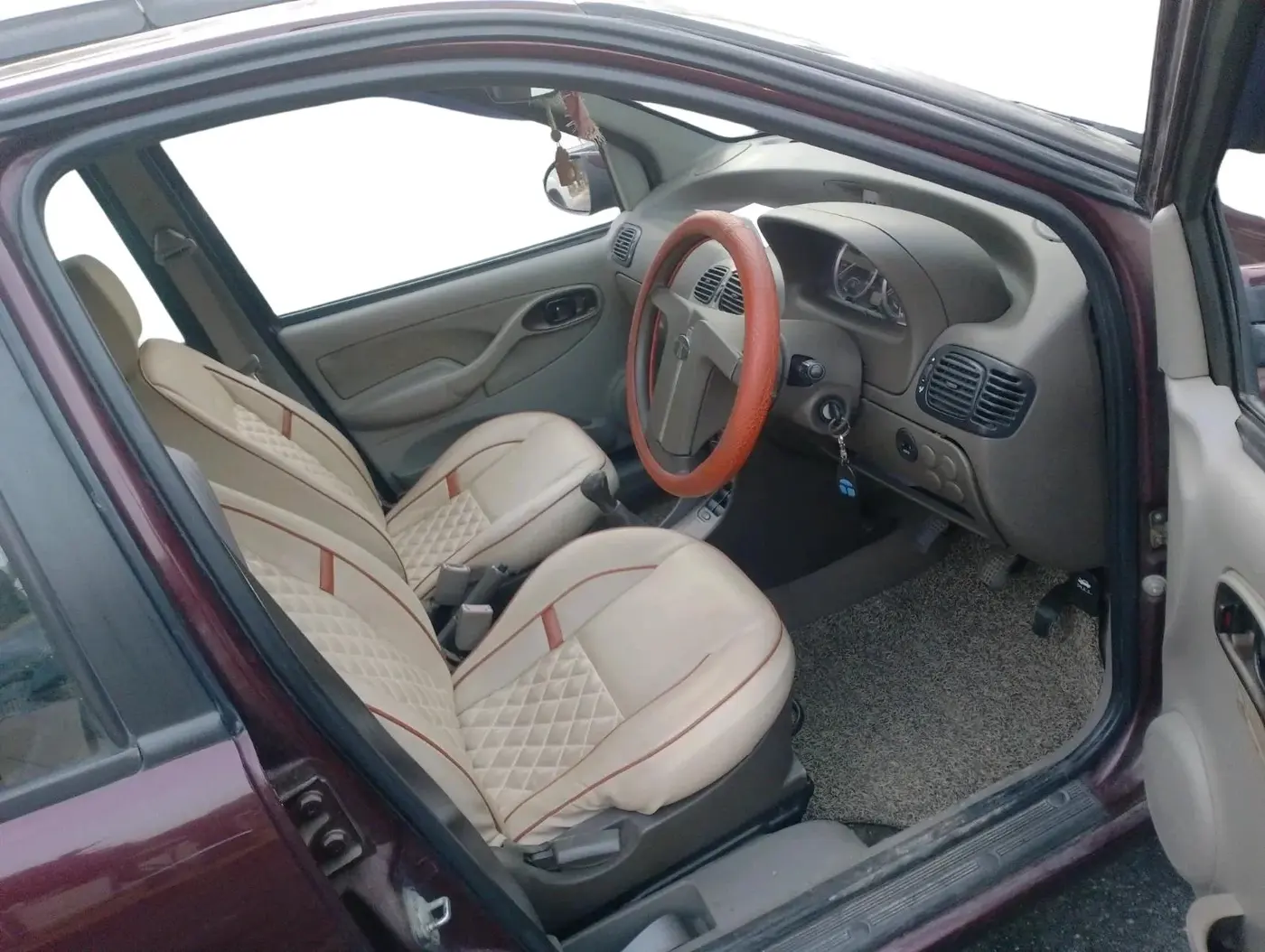 2011 Tata Indigo ECS LX TDI, Diesel, Manual, 33,322 km, interior