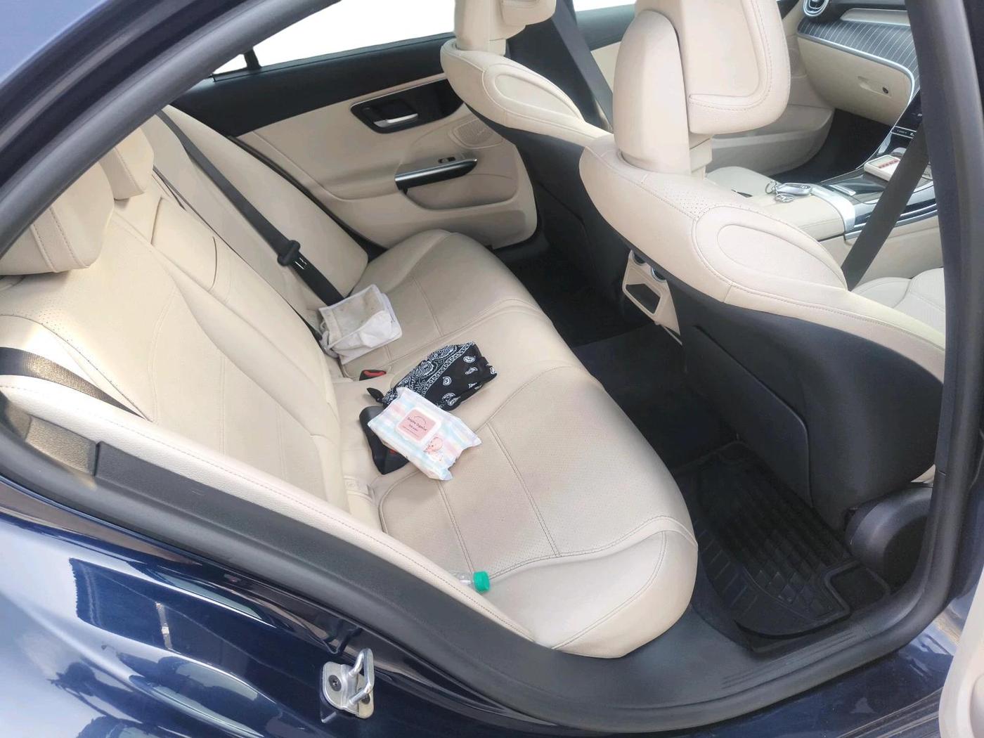 2023 Mercedes Benz C Class C 200 Avantgarde, Hybrid, Automatic, 19,321 km, interior