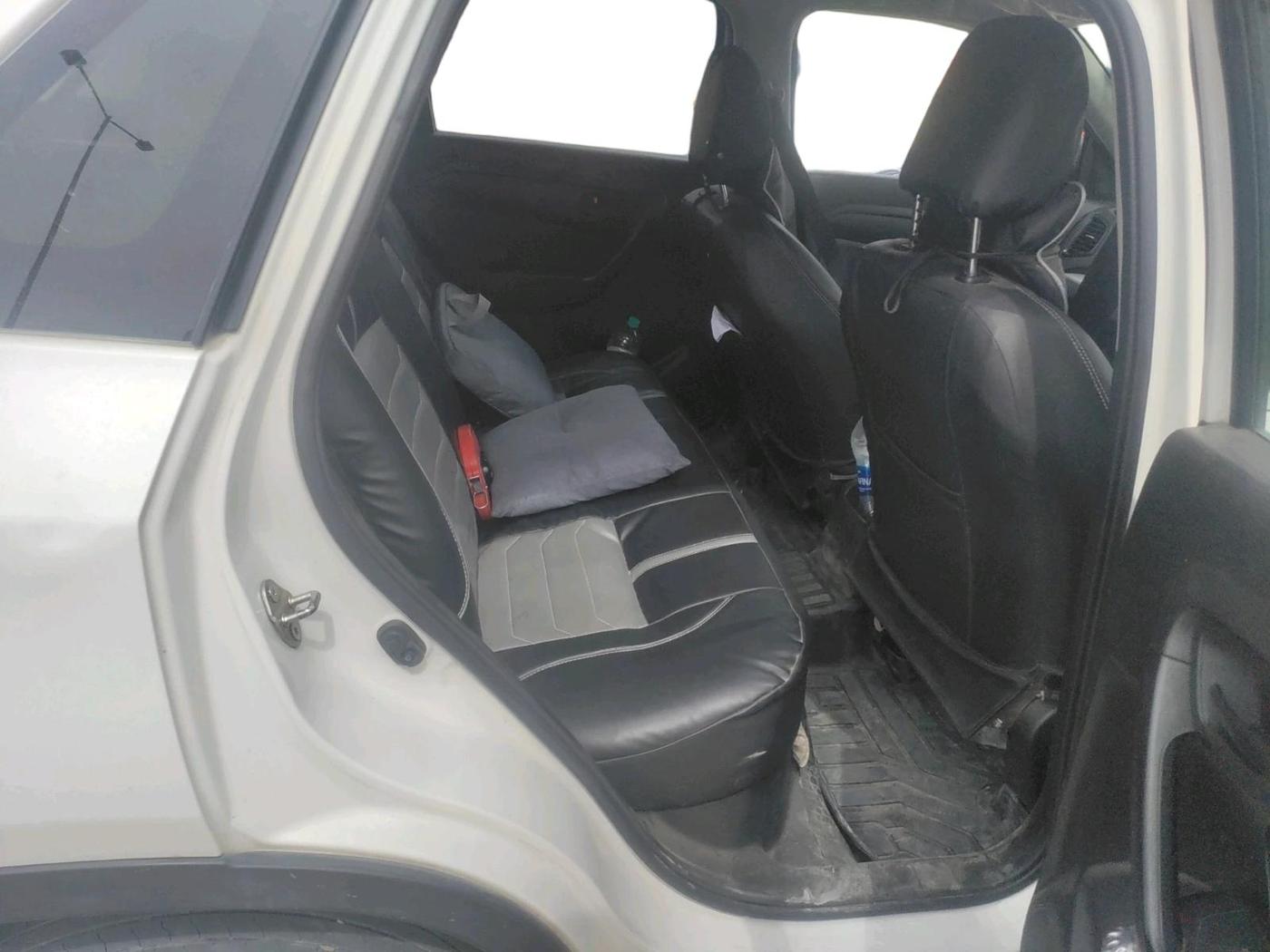 2021 Maruti Vitara Brezza LXI, Petrol, Manual, 83,000 km, interior