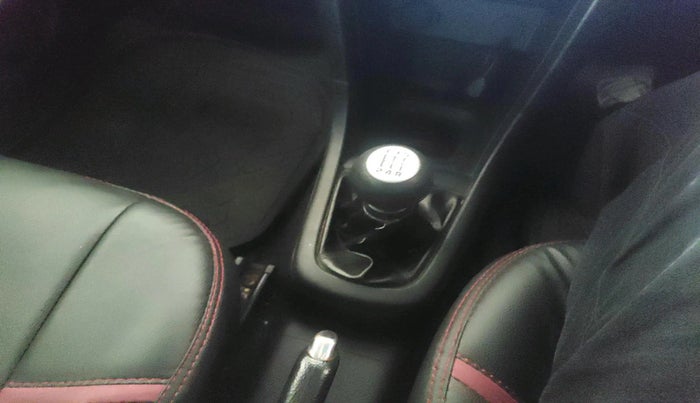 2014 Maruti Swift VXI, Petrol, Manual, 93,361 km, interior