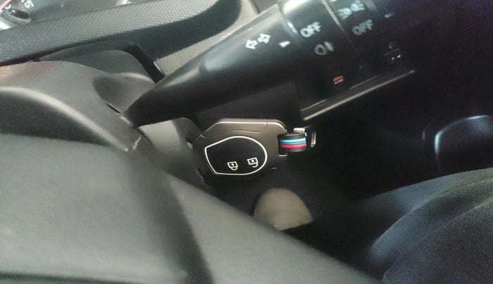 2014 Maruti Swift VXI, Petrol, Manual, 93,361 km, interior