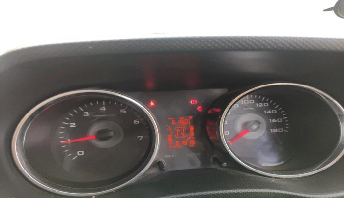 2017 Mahindra TUV300 T8, Diesel, Manual, 61,819 km, interior