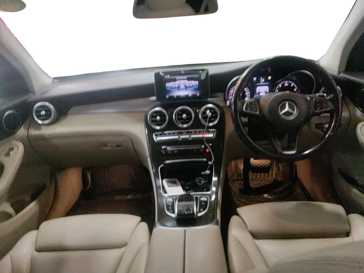 2017 Mercedes Benz GLC CLASS 220 D 4 MATIC, Diesel, Automatic, 67,427 km, interior