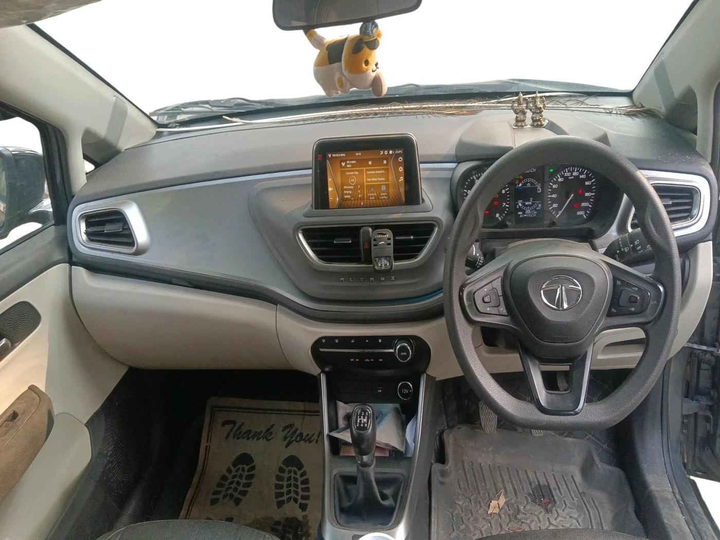 2022 Tata ALTROZ XZ PETROL, Petrol, Manual, 20,511 km, interior