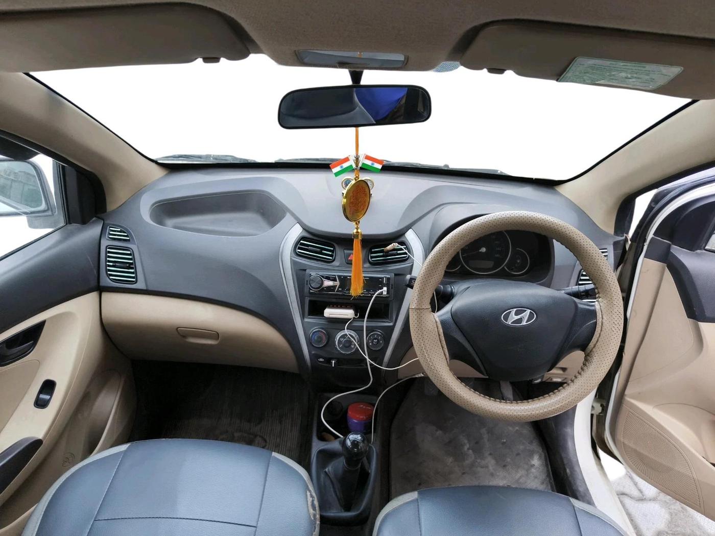 2012 Hyundai Eon MAGNA + LPG, Petrol, Manual, 1,35,984 km, interior