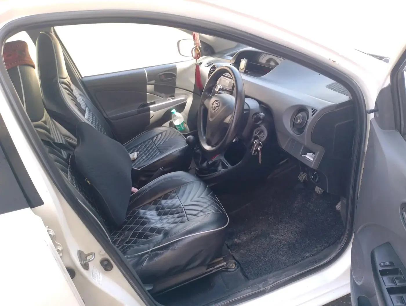 2012 Toyota Etios Liva G, Petrol, Manual, 84,373 km, interior