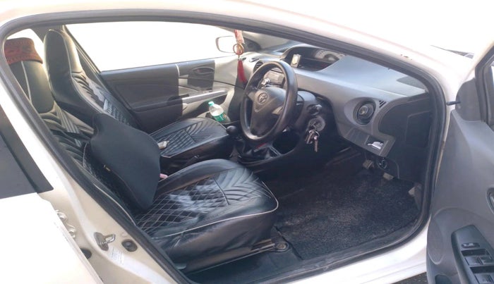 2012 Toyota Etios Liva G, Petrol, Manual, 84,373 km, interior