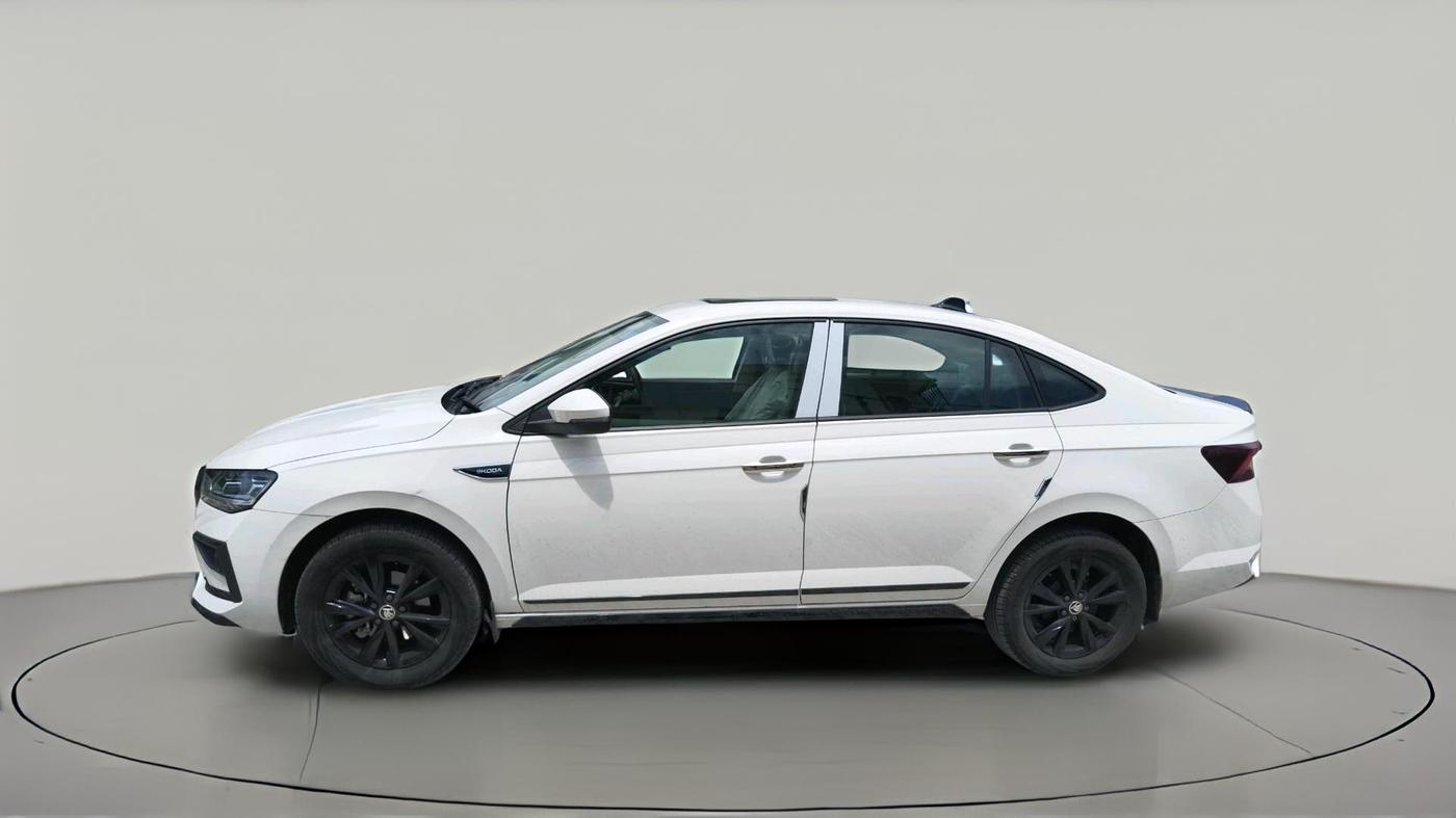 2026 Skoda SLAVIA Sportline 1.0L TSI AT, Petrol, Automatic, 3,587 km, exterior