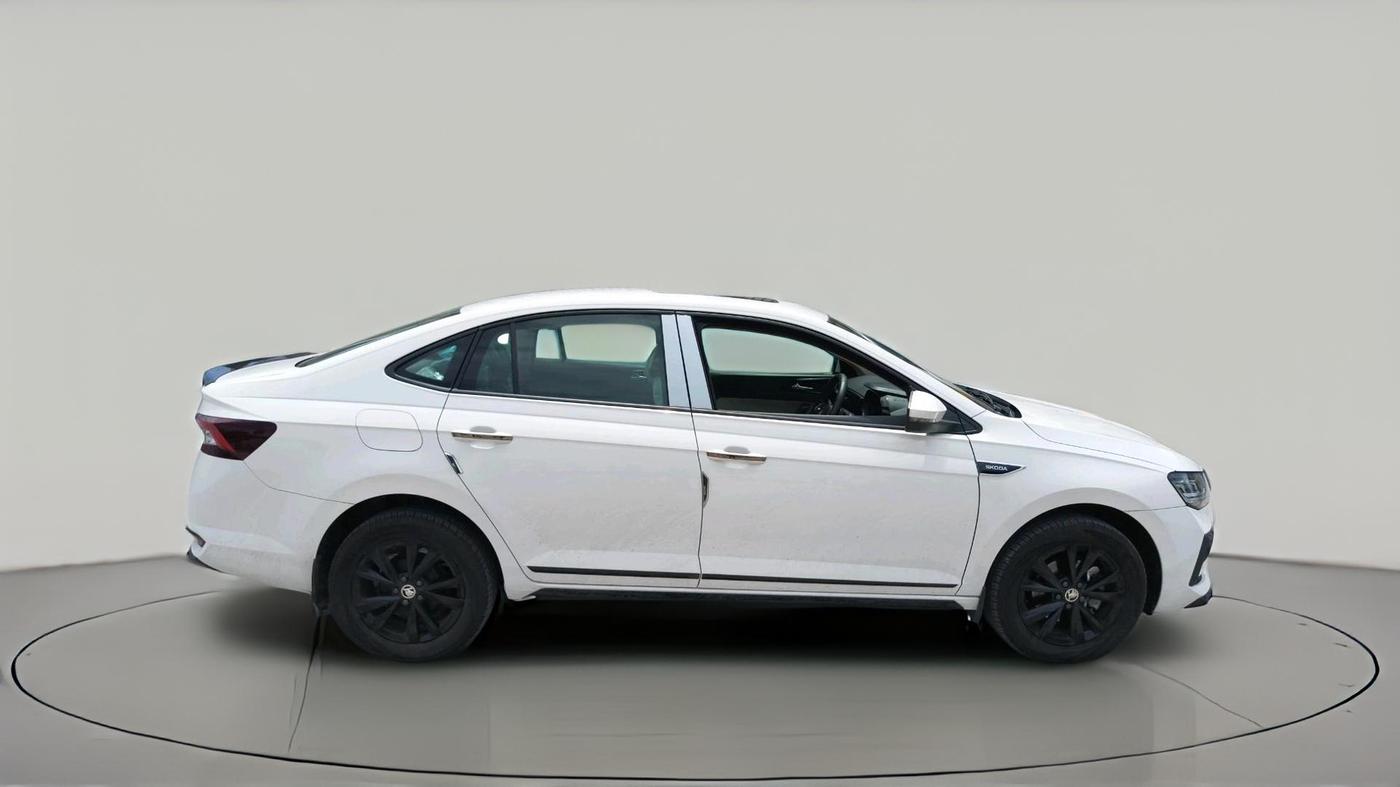 2026 Skoda SLAVIA Sportline 1.0L TSI AT, Petrol, Automatic, 3,587 km, exterior