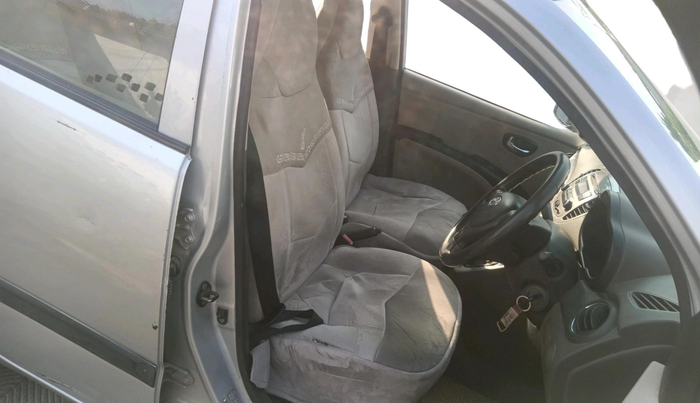 2011 Hyundai i10 MAGNA 1.2, Petrol, Manual, 62,124 km, interior