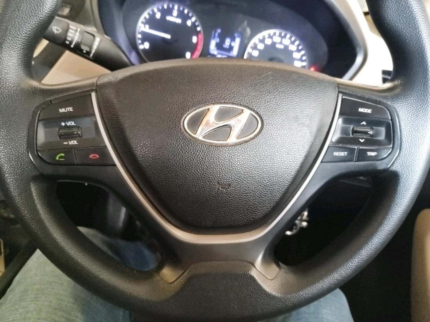 2015 Hyundai Elite i20 MAGNA 1.4 CRDI, Diesel, Manual, 2,41,178 km, interior
