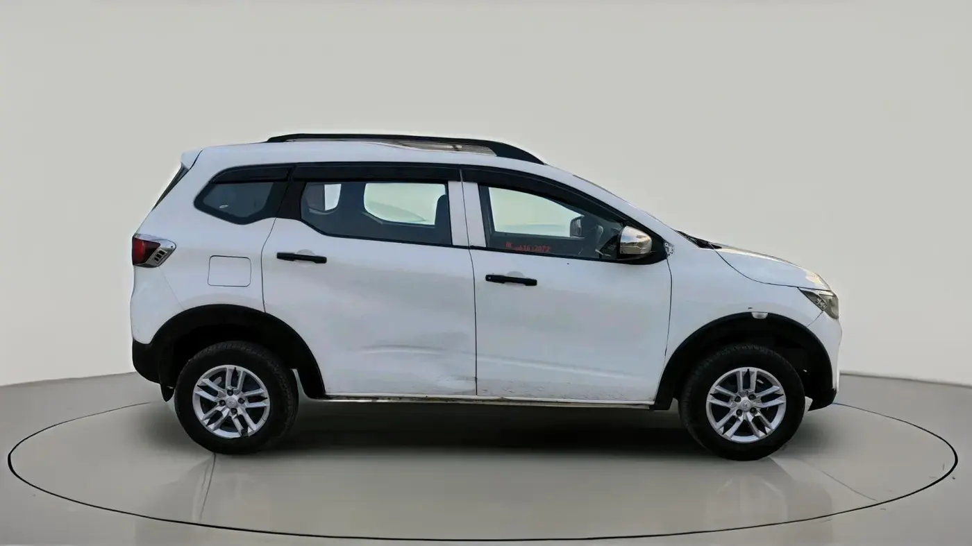 2022 Renault TRIBER RXL MT, Petrol, Manual, 3,62,562 km, exterior