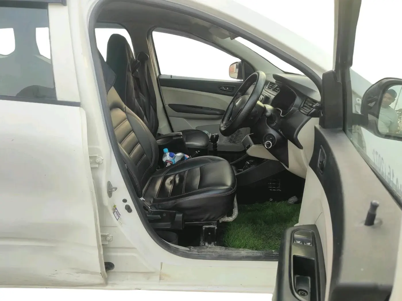 2022 Renault TRIBER RXL MT, Petrol, Manual, 3,62,562 km, interior