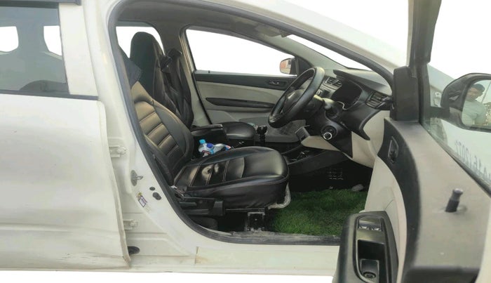 2022 Renault TRIBER RXL MT, Petrol, Manual, 3,62,562 km, interior