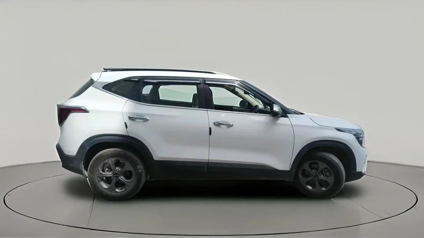 2024 KIA SELTOS  HTK PLUS 1.5 PETROL MT, Petrol, Manual, 27,314 km, exterior