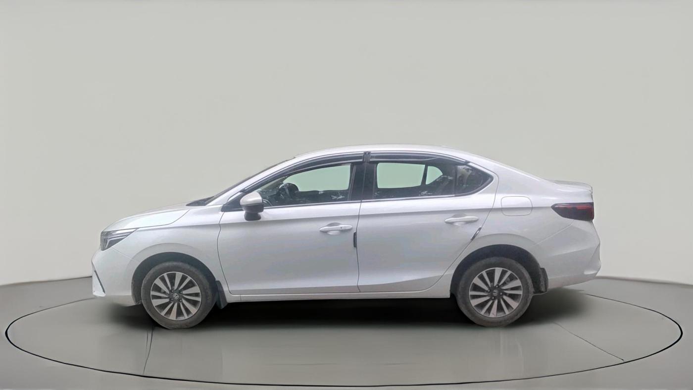 2025 Honda City 1.5L I-VTEC V, Petrol, Manual, 10,969 km, exterior