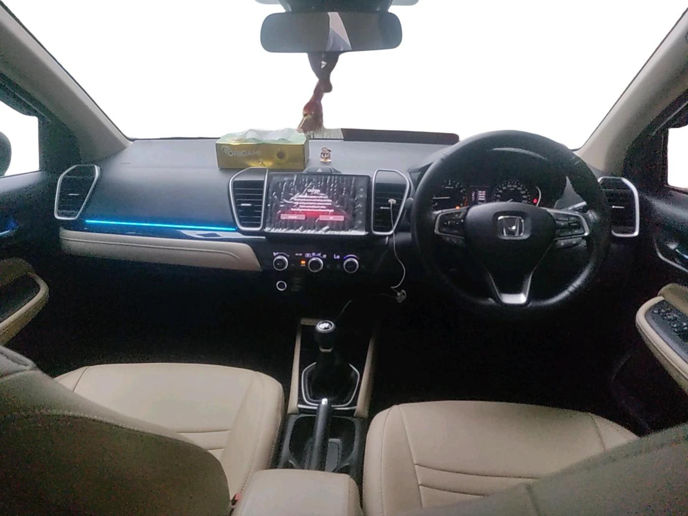 2025 Honda City 1.5L I-VTEC V, Petrol, Manual, 10,969 km, interior
