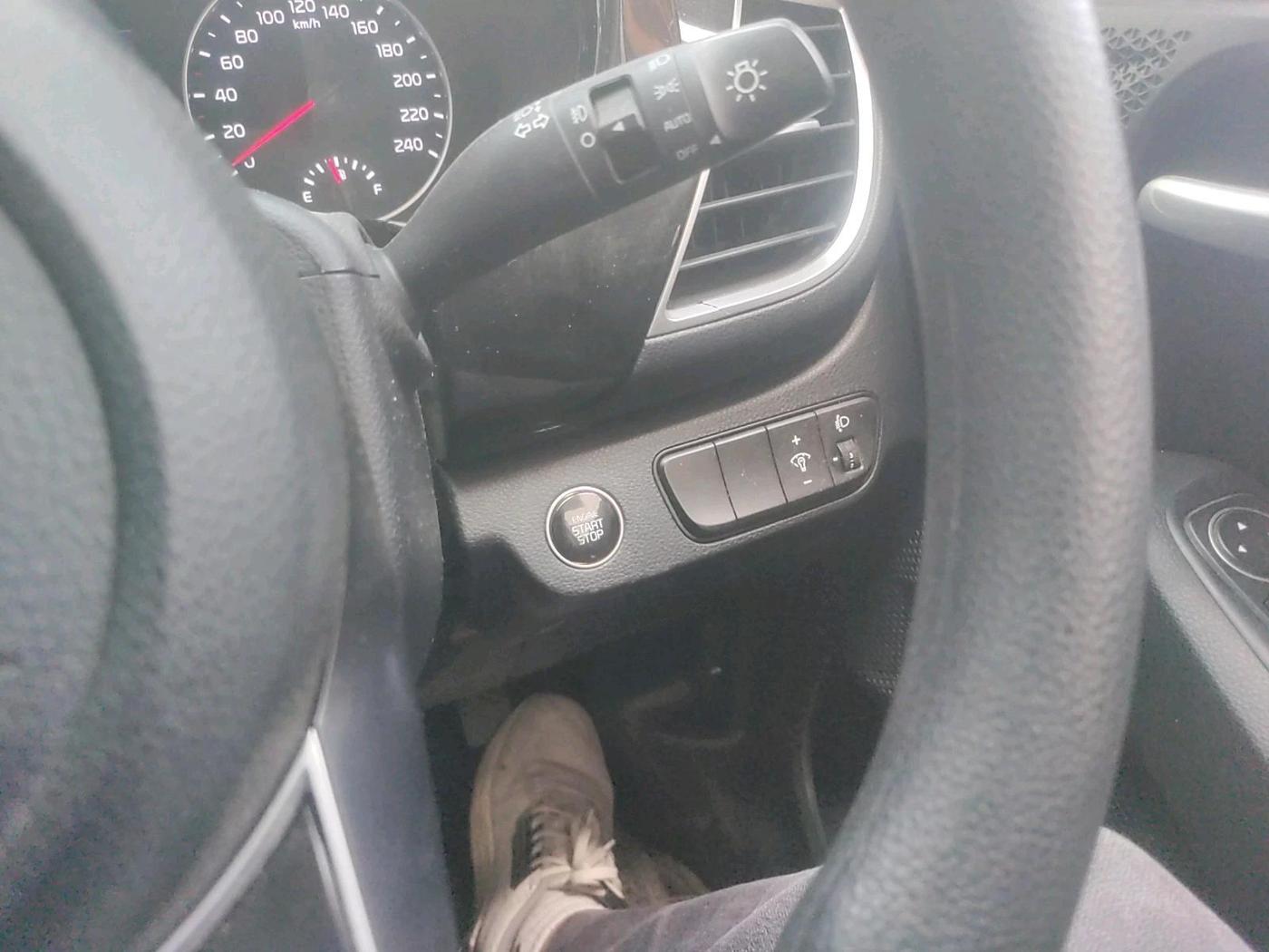 2021 KIA SELTOS HTK PLUS 1.5, Petrol, Manual, 18,203 km, interior