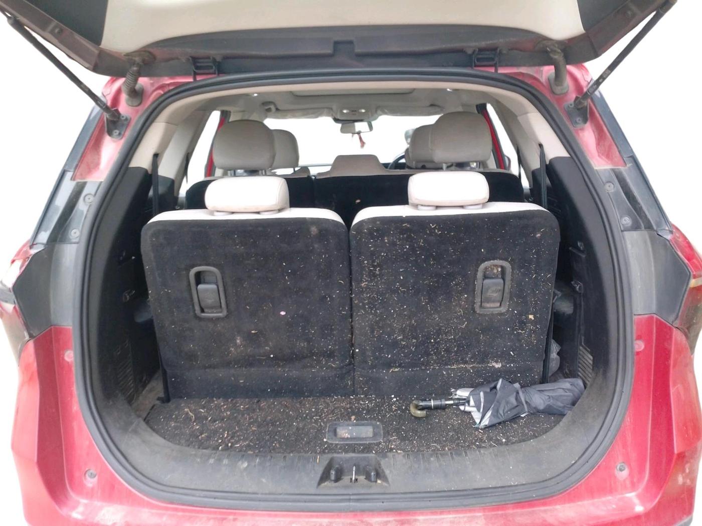 2022 Mahindra XUV700 AX 7 P MT 7 STR, Petrol, Manual, 56,929 km, exterior