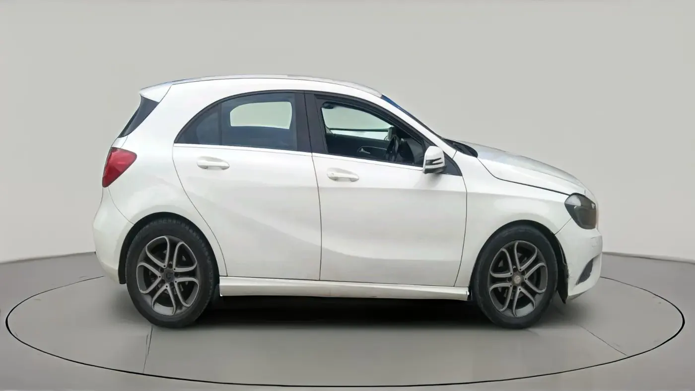 2014 Mercedes Benz A Class A180 CDI STYLE, Diesel, Automatic, 1,72,125 km, exterior