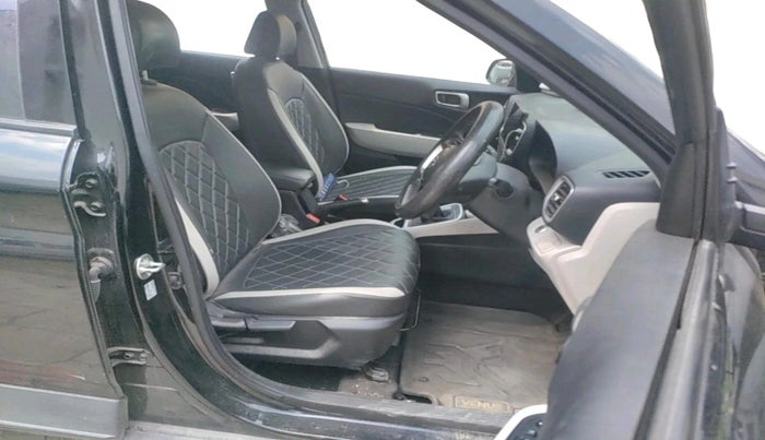 2024 Hyundai VENUE SX 1.2 PETROL, Petrol, Manual, 9,615 km, interior