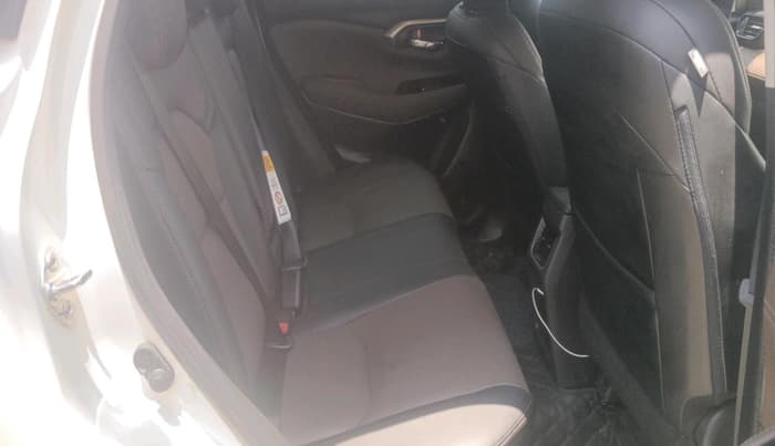 2025 Toyota URBAN CRUISER HYRYDER V HYBRID, Hybrid, Automatic, 14,961 km, interior