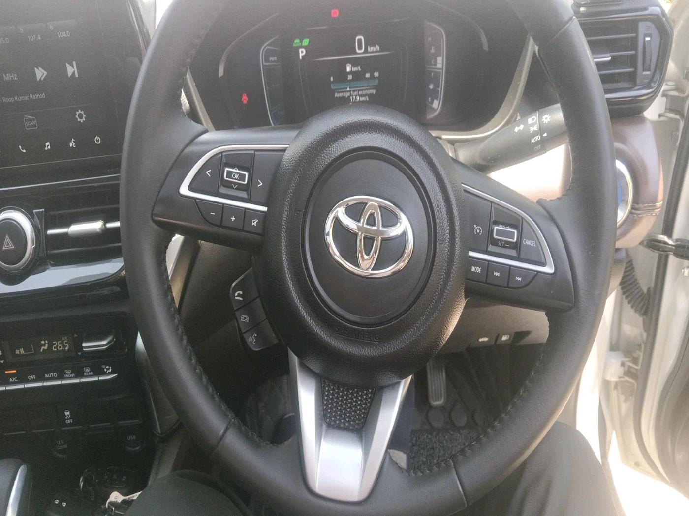 2025 Toyota URBAN CRUISER HYRYDER V HYBRID, Hybrid, Automatic, 14,961 km, interior