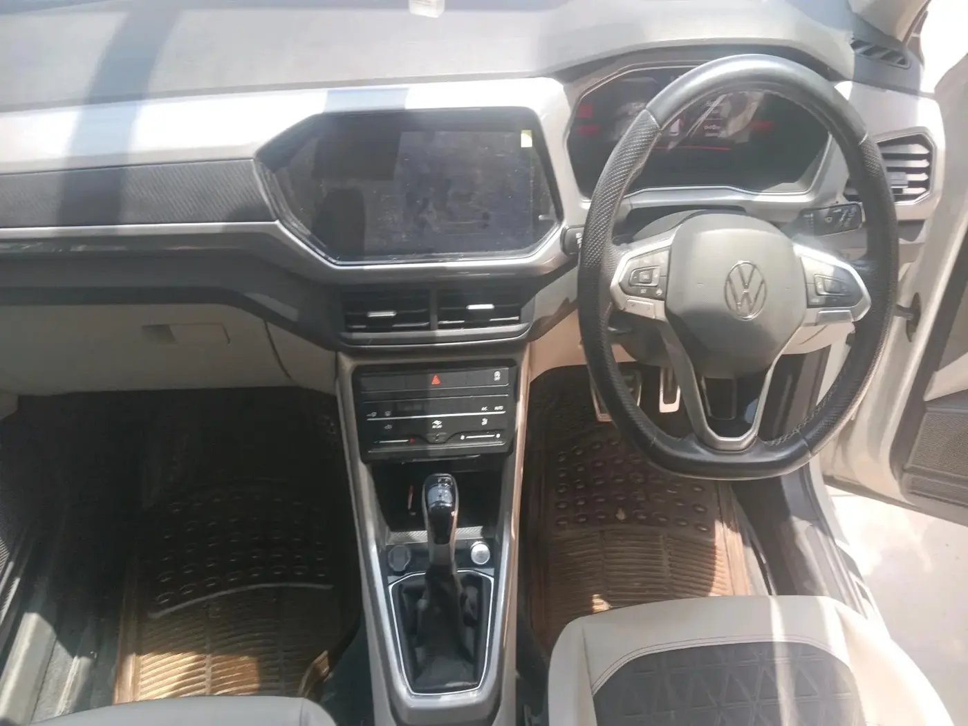 2022 Volkswagen TAIGUN GT PLUS 1.5 TSI DSG, Petrol, Automatic, 56,535 km, interior