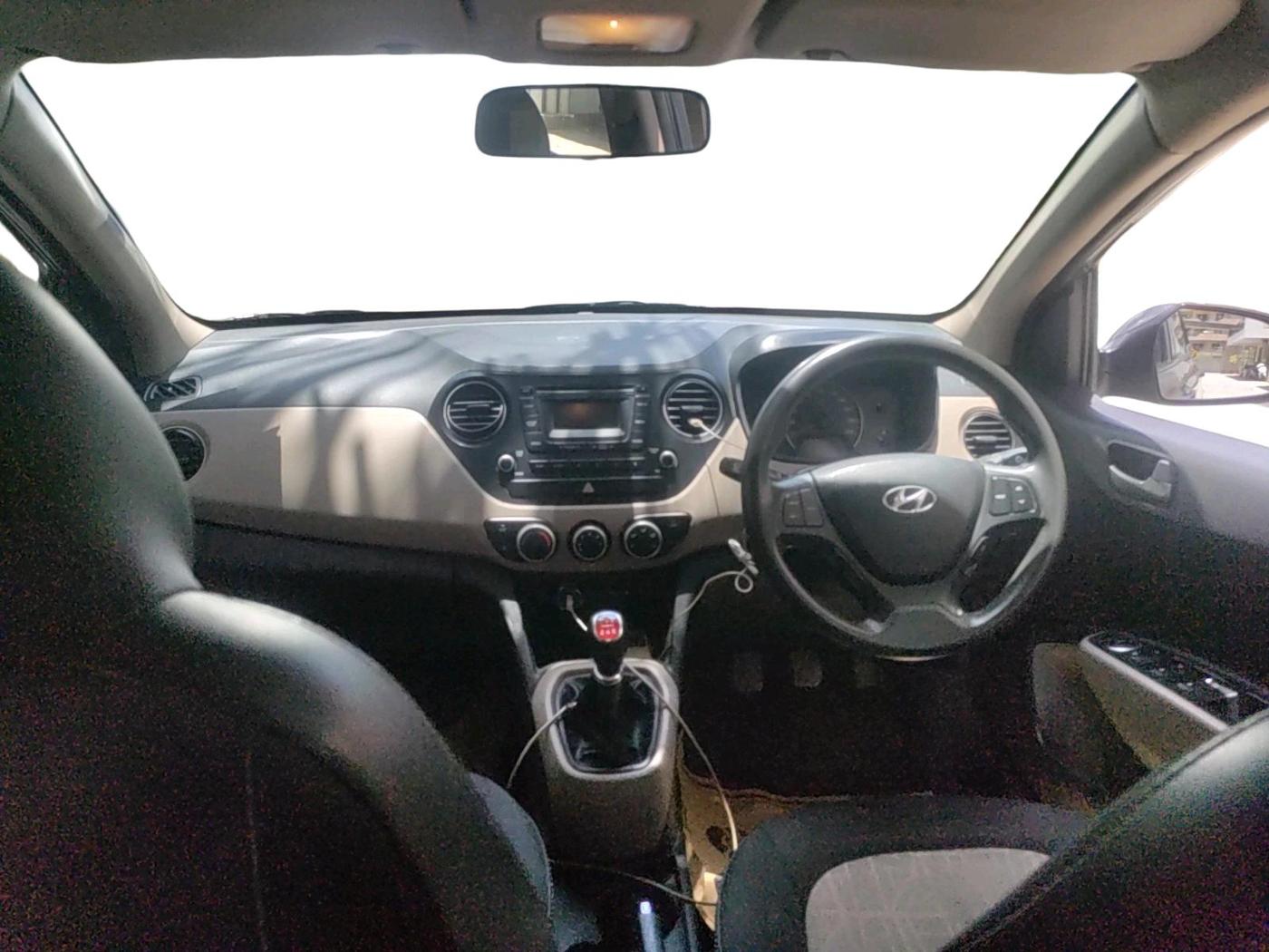 2015 Hyundai Grand i10 SPORTZ 1.2 KAPPA VTVT, Petrol, Manual, 68,807 km, interior