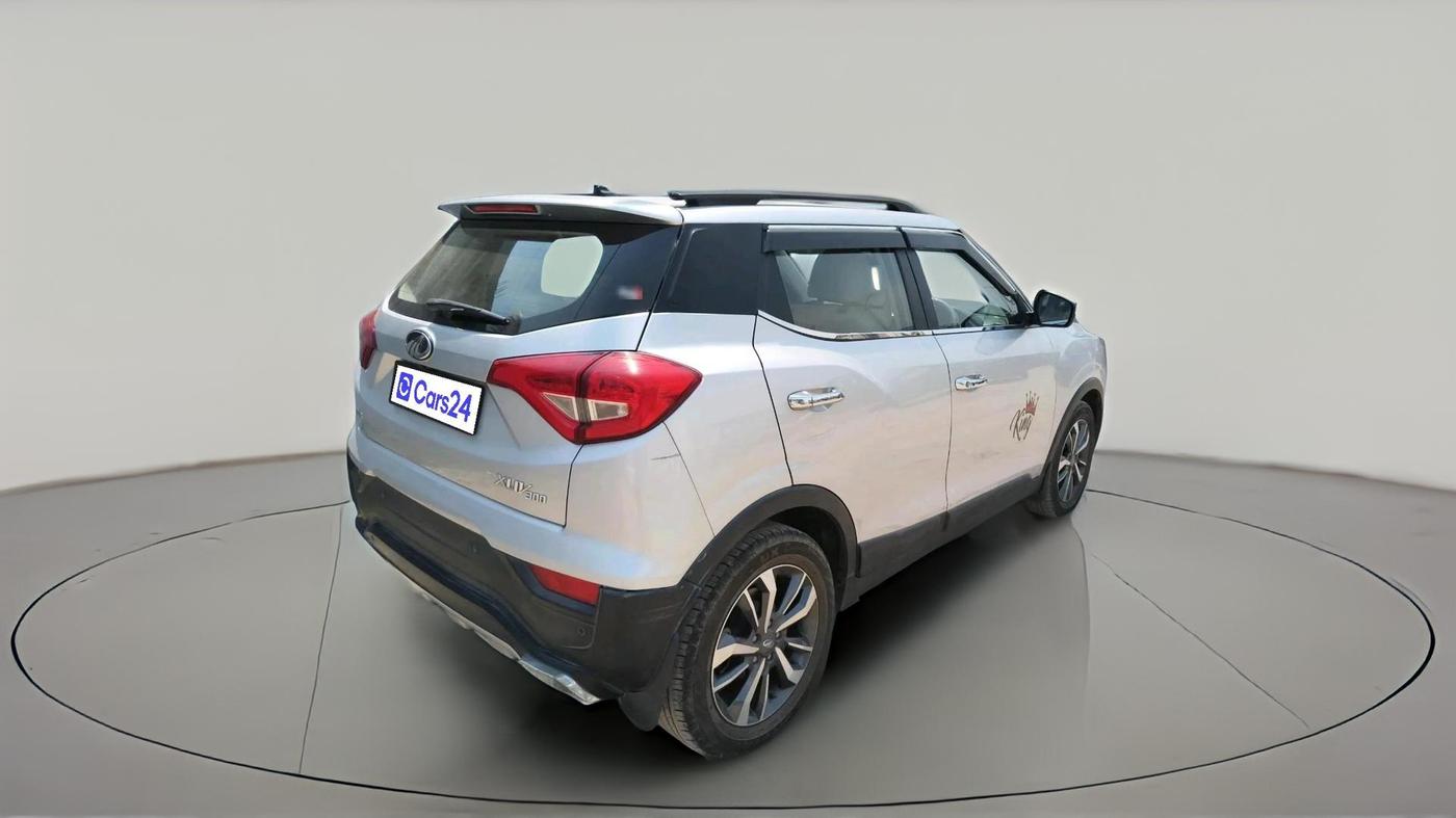 2021 Mahindra XUV300 W8 (O) 1.2 PETROL, Petrol, Manual, 92,641 km, exterior