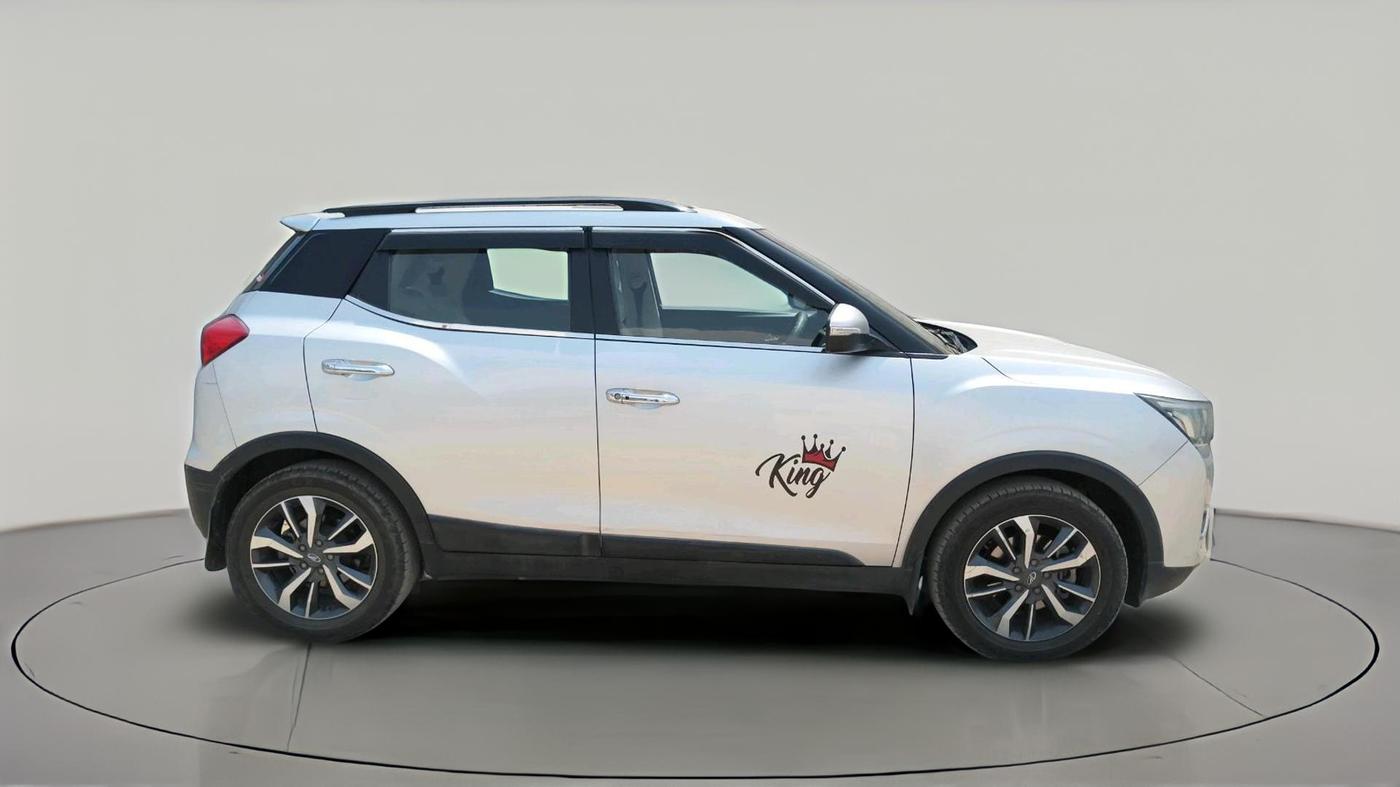 2021 Mahindra XUV300 W8 (O) 1.2 PETROL, Petrol, Manual, 92,641 km, exterior