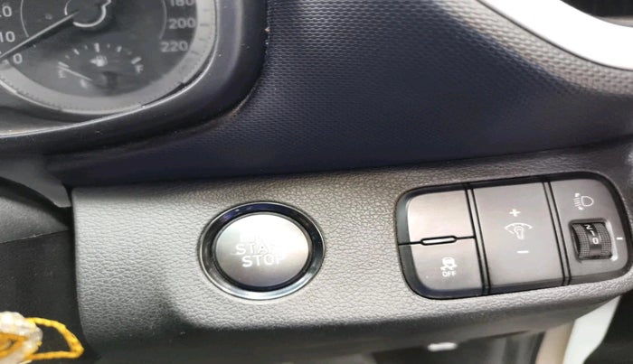 2020 Hyundai VENUE SX 1.0 (O) TURBO IMT, Petrol, Manual, 70,443 km, interior